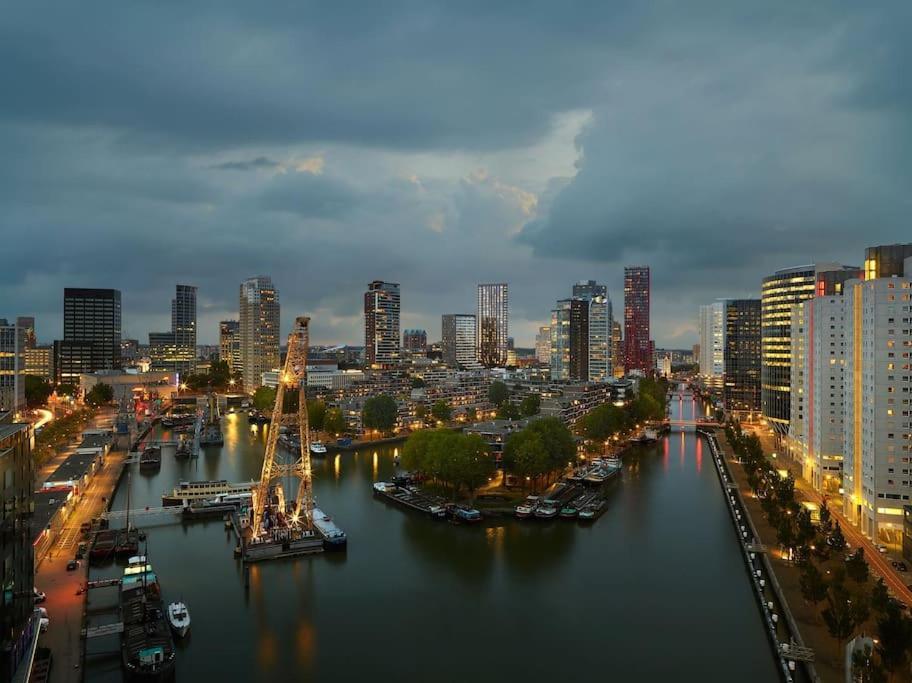 Stunning View Apt Free Parking Daire Rotterdam Dış mekan fotoğraf